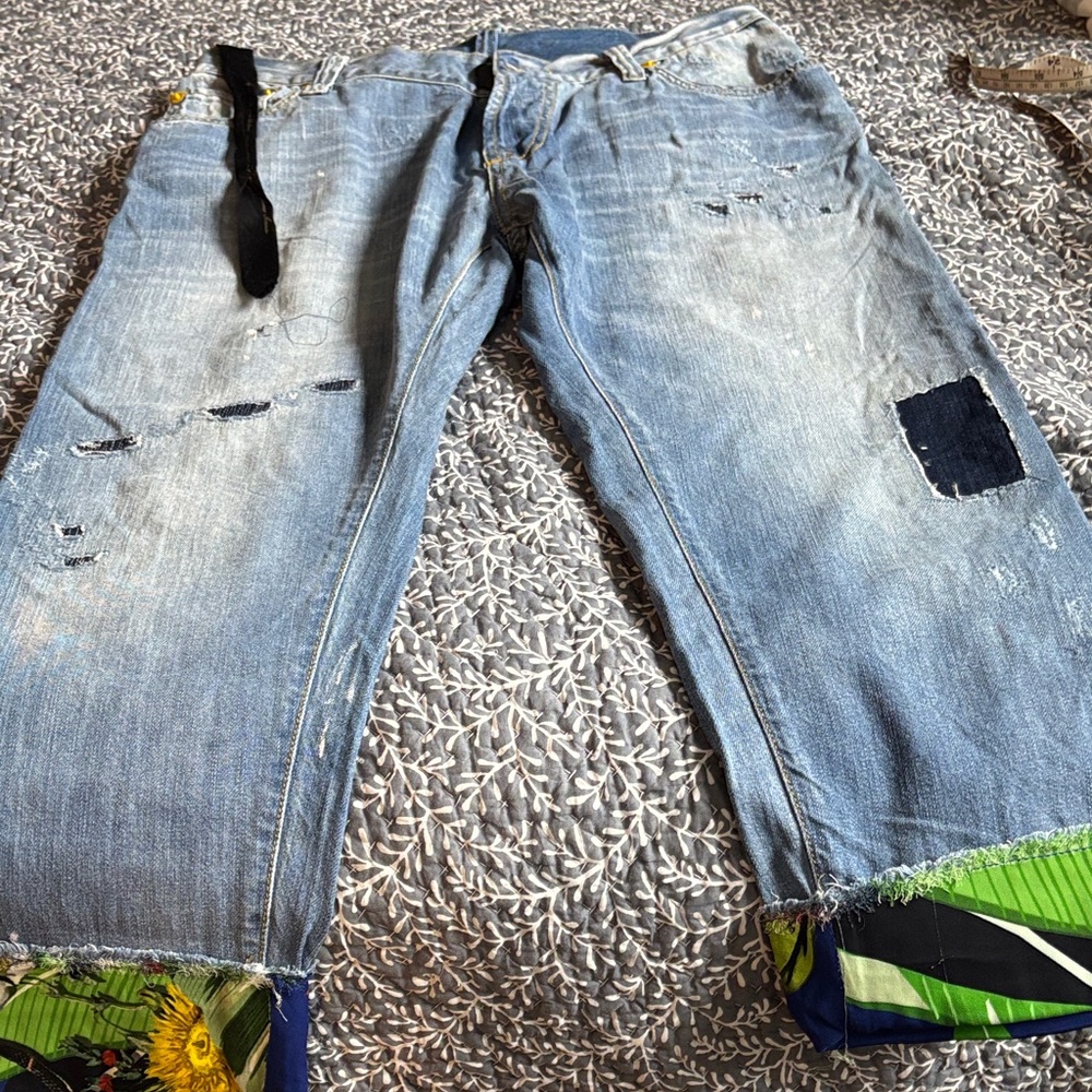 Massiminio Blue Denim distressed jeans